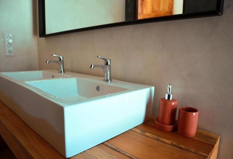 ‫فيلا غرفة نوم واحدة, Kijani Beach Villas