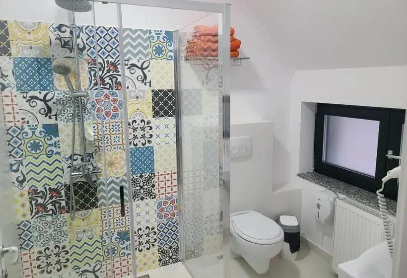 バルコニー付きスタンダードルーム, Băile Puturoasa