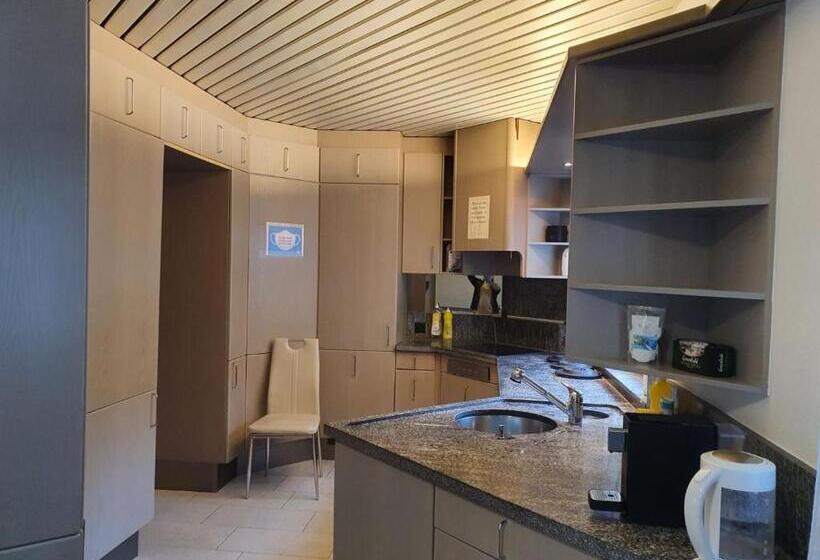 Cama em Quarto Partilhado, Viktoria Budget Hostel