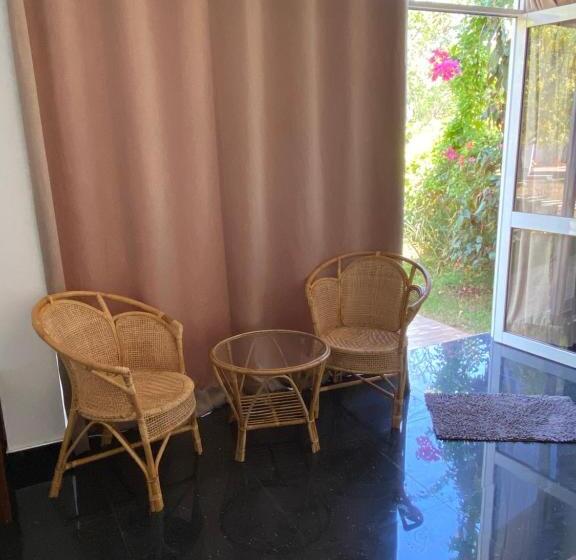 标准房带园景, Sapphire Garden