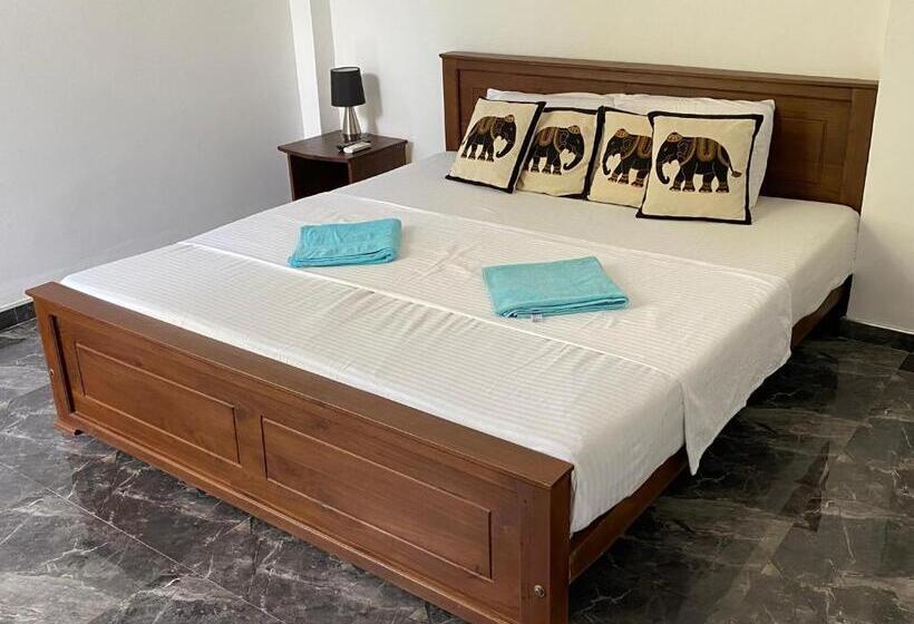 标准房带园景, Sapphire Garden