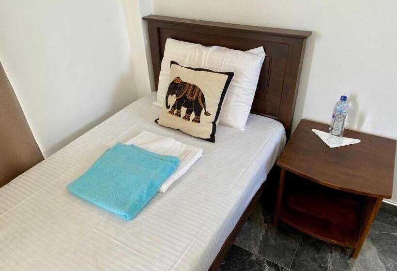 带花园景观的标准三人间, Sapphire Garden