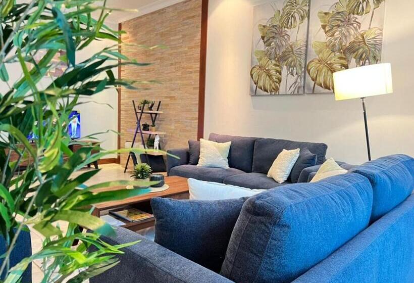 آپارتمان 1 خوابه با چشمانداز دریا, Fairview Luxury Apartments