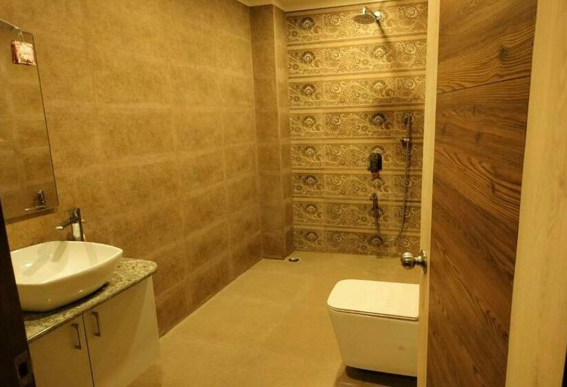 Трехместный Номер Классика, Capital O 82485 Ds Resort And