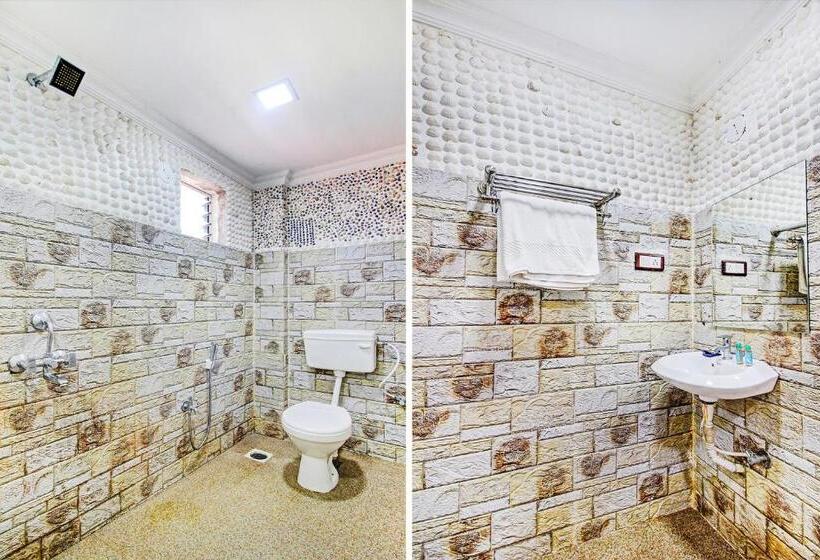 Номер Deluxe, Fabexpress Golden Nest Deluxe With Pool, Calangute