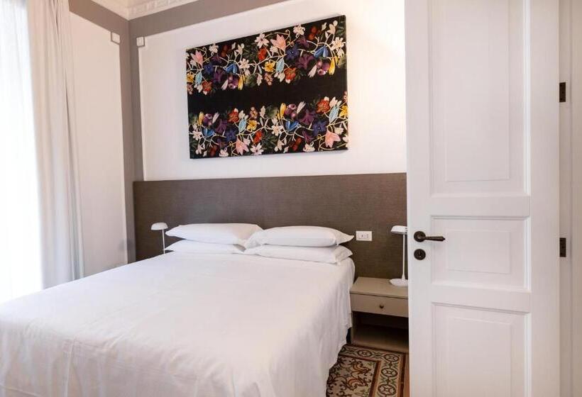 家庭间, Riflessi Acireale Palace Suites