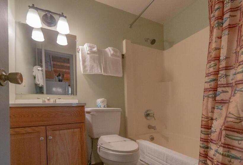 غرفة عائلية, Swiss Mountain Village