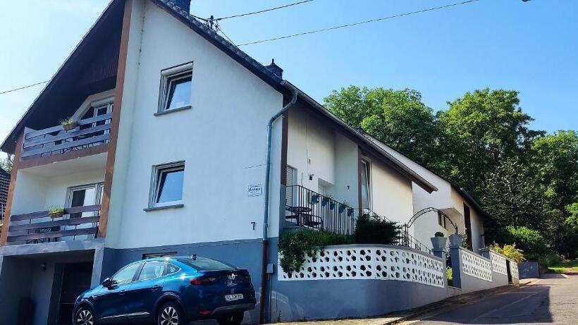 غرفة قياسية مزوَّدة بشُرفة, Gästezimmer Bernkastel Gästehaus Barbara