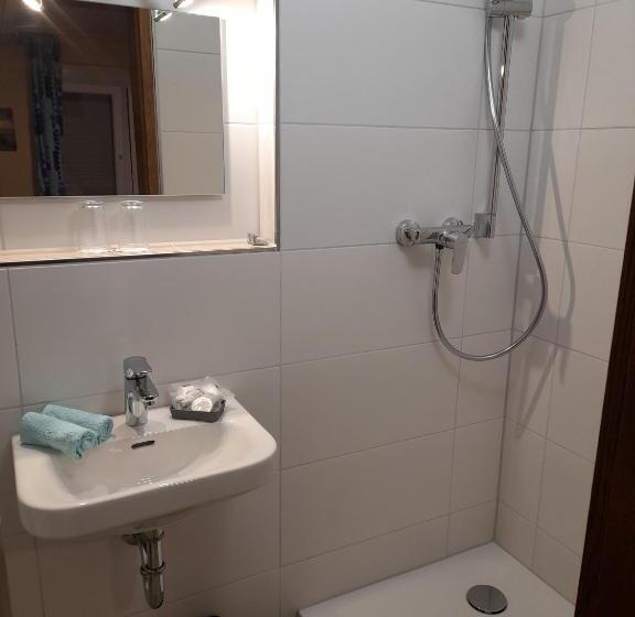 غرفة قياسية مزوَّدة بشُرفة, Gästezimmer Bernkastel Gästehaus Barbara