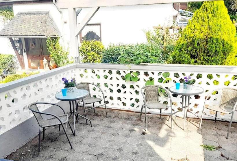 شقة غرفة نوم واحدة مزودة بشُرفة, Gästezimmer Bernkastel Gästehaus Barbara