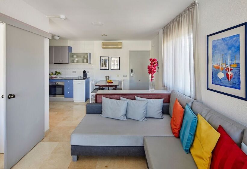 דירת 2 חדרי שינה עם נוף לבריכה, Apartamentos Centremar