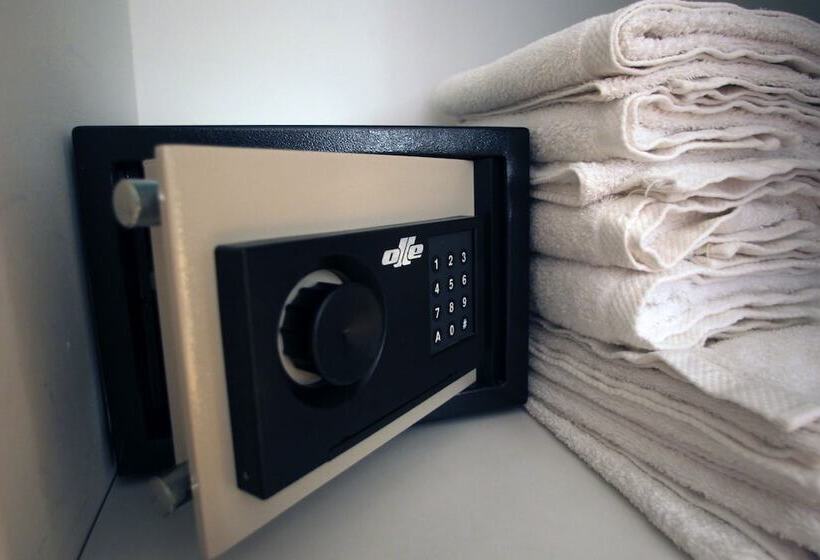 דירת חדר, Apartamentos Centremar