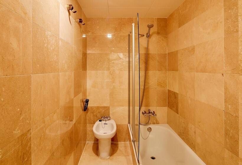 דירת 2 חדרי שינה עם נוף לבריכה, Apartamentos Centremar