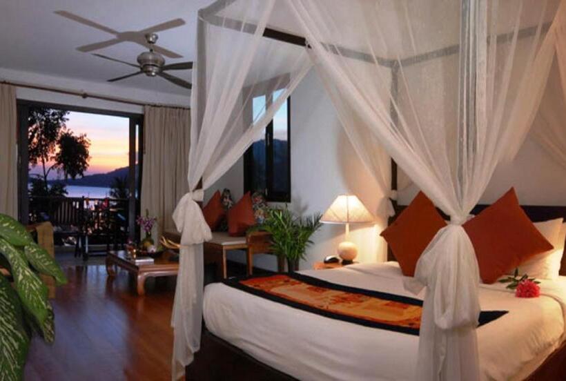 غرفة ديلوكس مطلّة علي البحر, Cinnamon Beach Villas