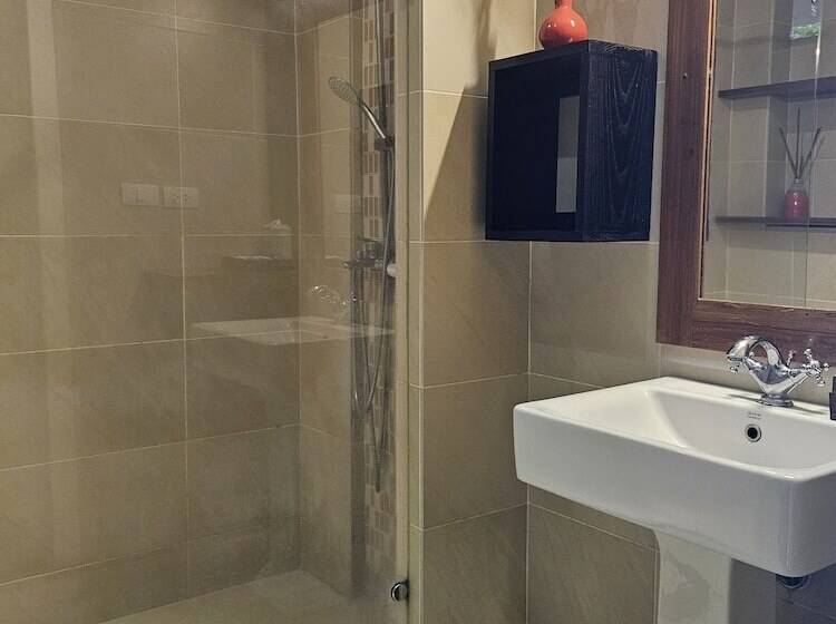 חדר משפחתי נוף לים, Cinnamon Beach Villas