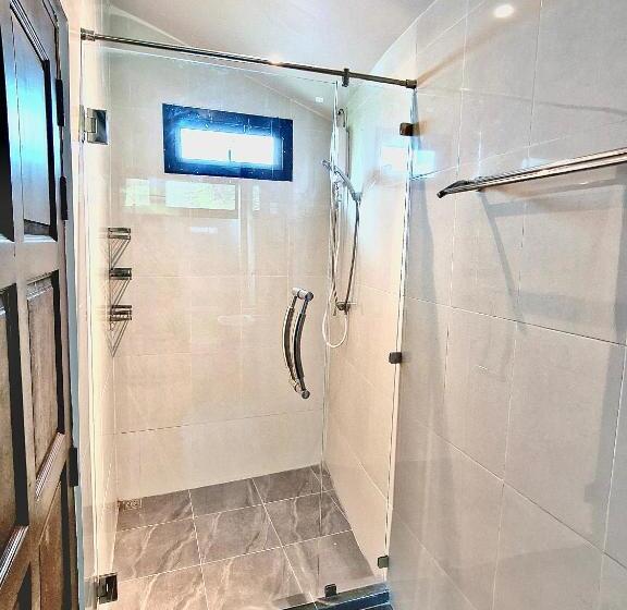 بنجلو قياسى, Cinnamon Beach Villas