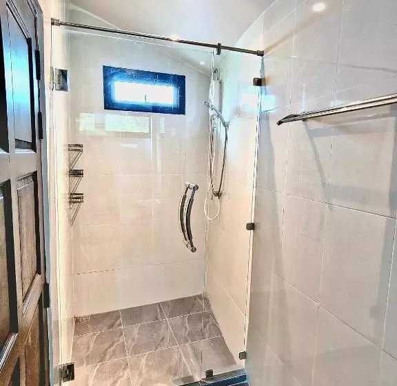 بانگلوی استاندارد, Cinnamon Beach Villas