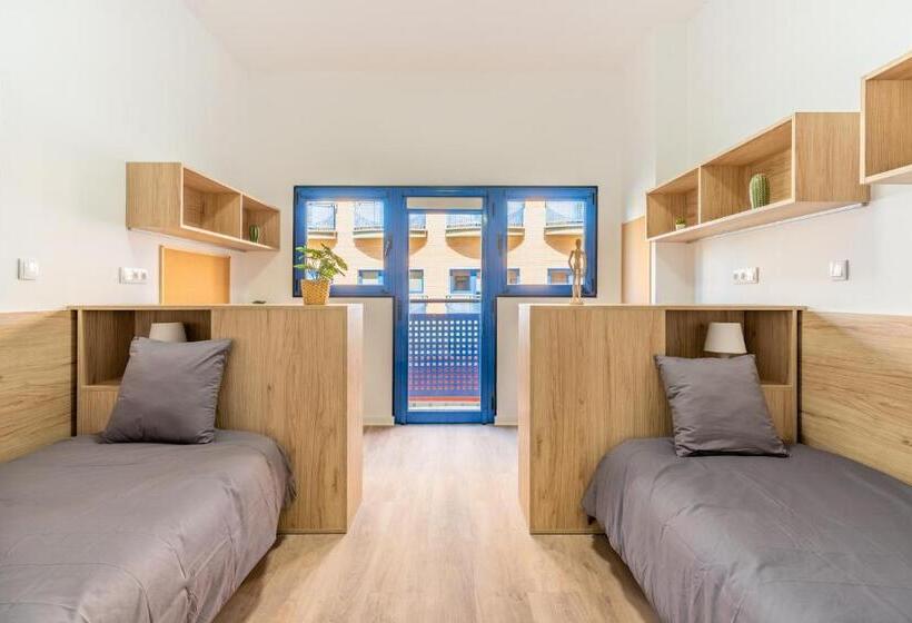 اتاق عادی, Albergue Juvenil Colegio Mayor Galileo Galilei