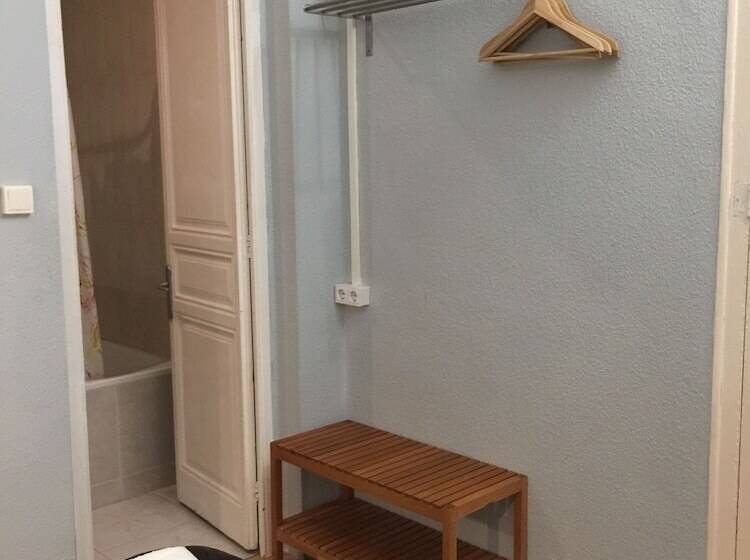 اتاق اقتصادی داخلی, Sant Antoni Hostal, Sustainable Tourism