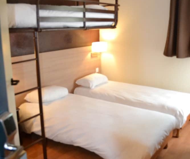 חדר סטנדרט לשלושה, Brit Hotel Essentiel Tours Nord