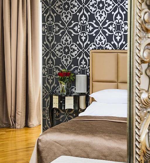 سوئیت رویال, Deminka Palace