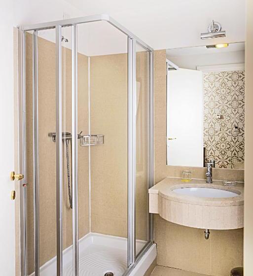 اتاق استاندارد, Deminka Palace