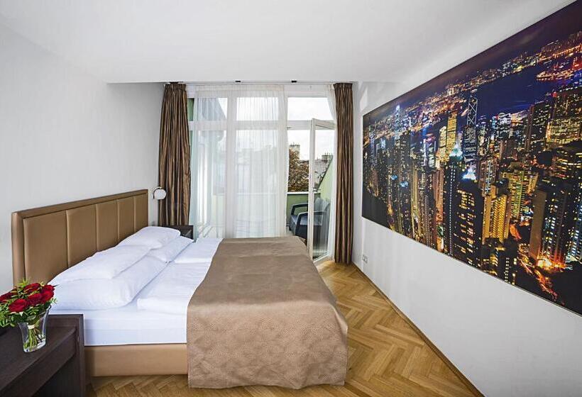 اتاق استاندارد, Deminka Palace