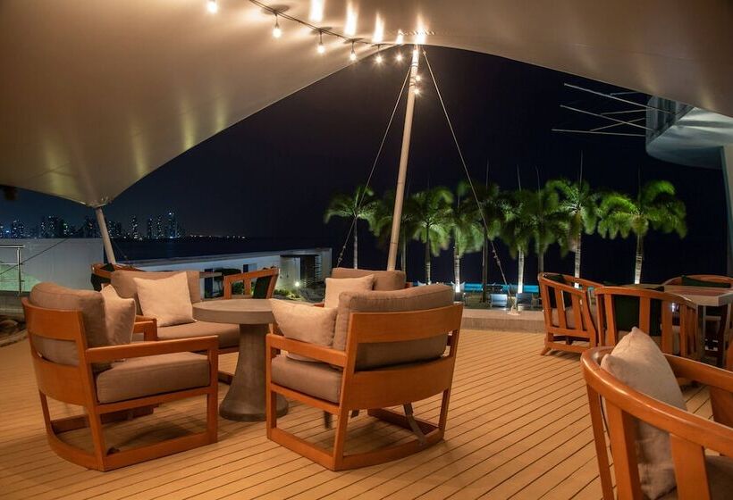 סוויטה אקזקיוטיב, Jw Marriott Panama