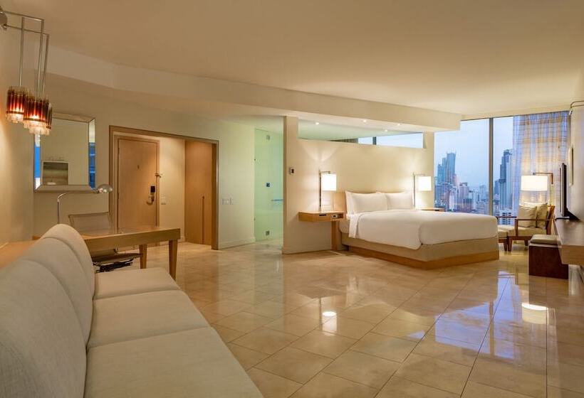 סוויטה אקזקיוטיב, Jw Marriott Panama