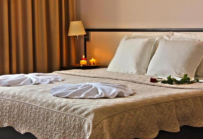 패밀리 룸, Kendros