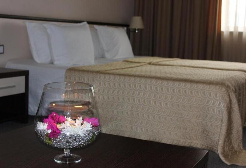 스탠다드 스튜디오, Kendros