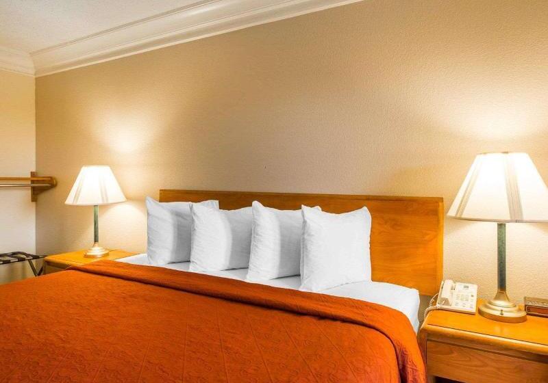 غرفة قياسية سرير كينج, Quality Inn