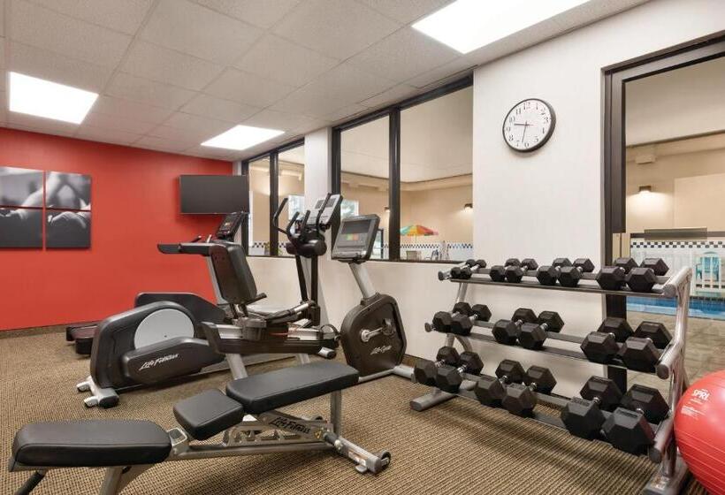 غرفة قياسية سرير كينج, Radisson Hotel Ames Conference Center At Isu