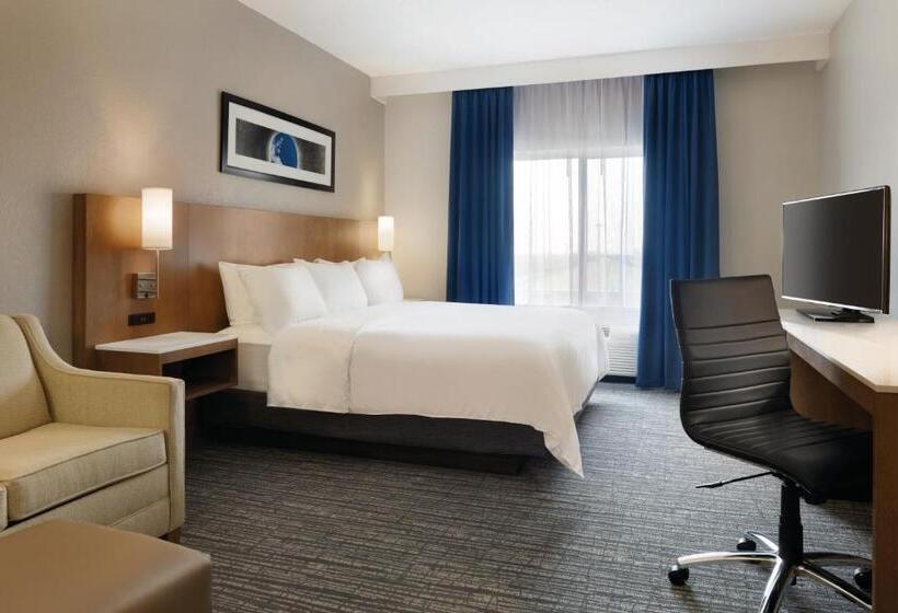 غرفة قياسية سرير كينج, Radisson Hotel Ames Conference Center At Isu