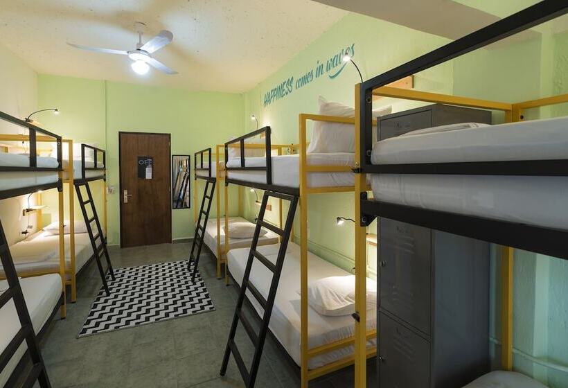 سرير فى غرفة مشتركه, Selina Cancun Downtown