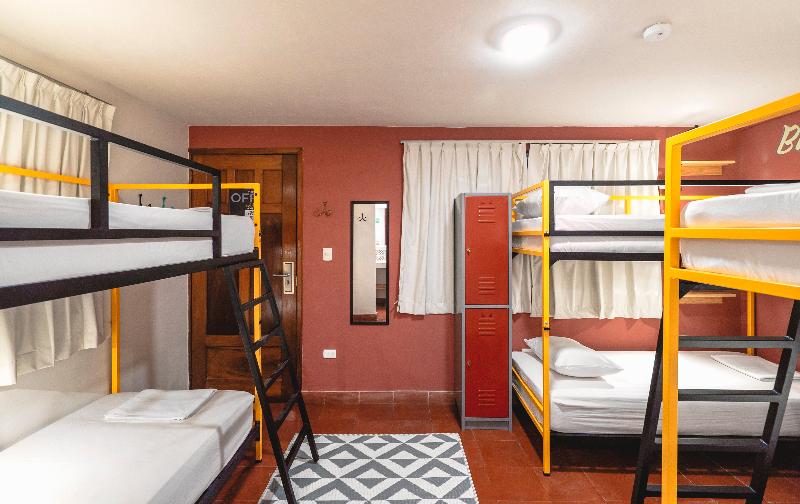 سرير فى غرفة مشتركه, Selina Cancun Downtown