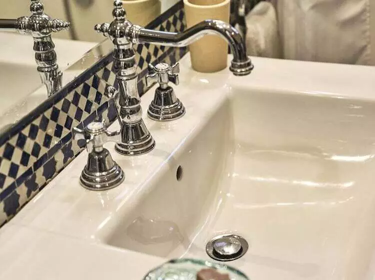 اتاق استاندارد, Particulier Le Doge Relais & Châteaux