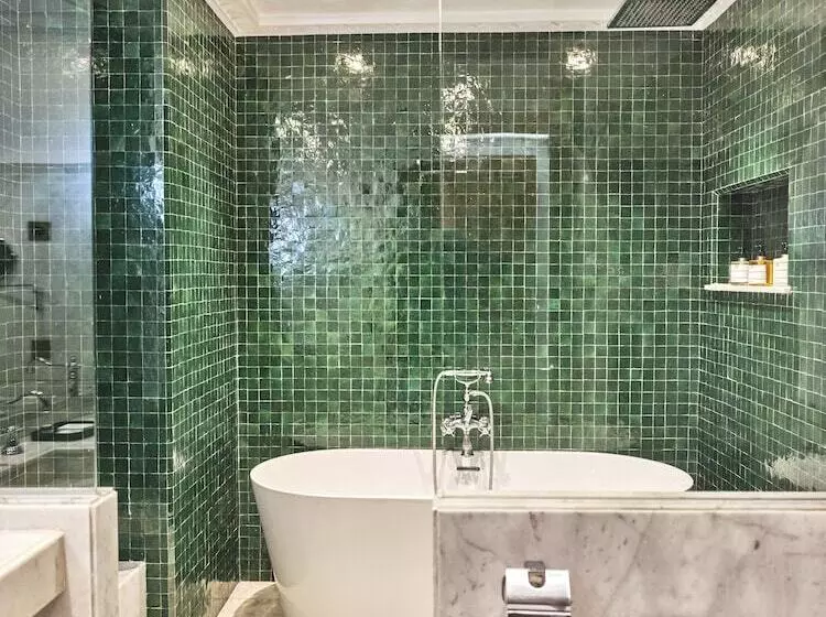 اتاق اجرایی, Particulier Le Doge Relais & Châteaux