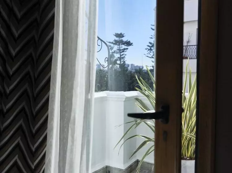 اتاق اجرایی, Particulier Le Doge Relais & Châteaux