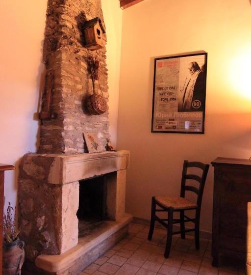 شقة غرفة واحدة, Residenza La Torre