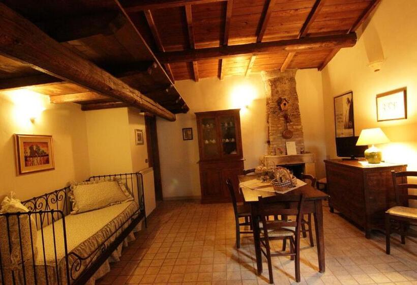 شقة غرفة واحدة, Residenza La Torre