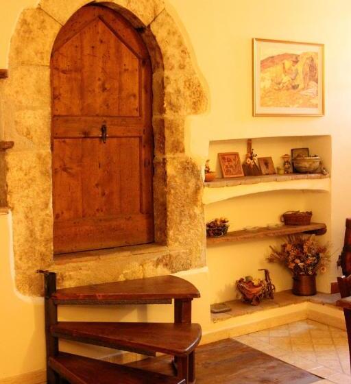 شقة غرفة واحدة, Residenza La Torre