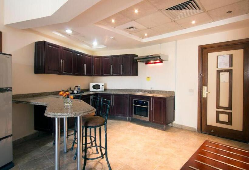 اتاق استاندارد سه نفره, Swiss Inn Plaza Hotel