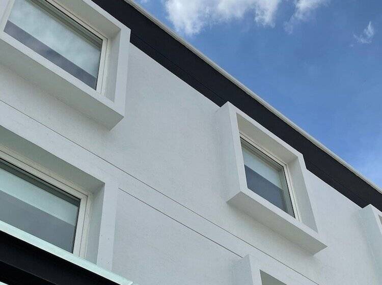 اتاق استاندارد با 2 تخت دوبل, Fato