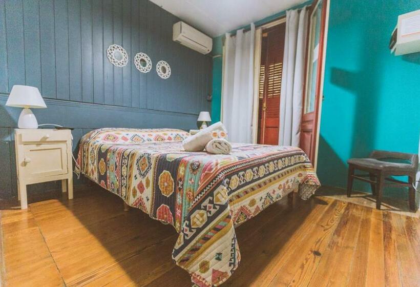 اتاق استاندارد, Viajero Montevideo Hostel