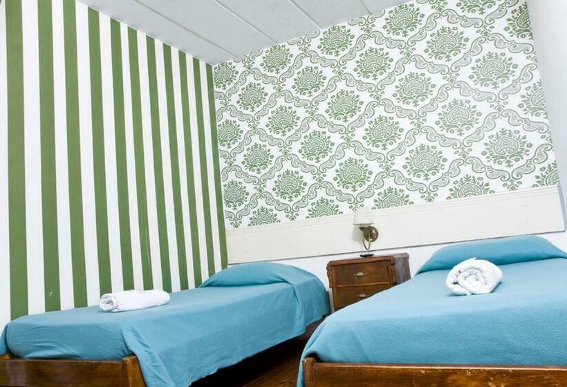 اتاق استاندارد, Viajero Montevideo Hostel