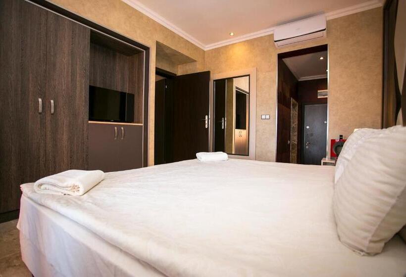 غرفة قياسية, Villas Elenite