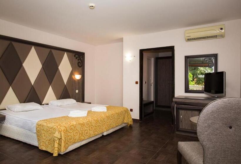 غرفة قياسية, Villas Elenite