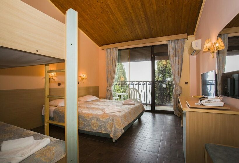 غرفة قياسية, Villas Elenite