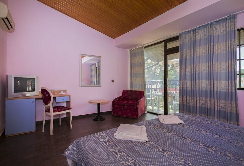 غرفة قياسية, Villas Elenite